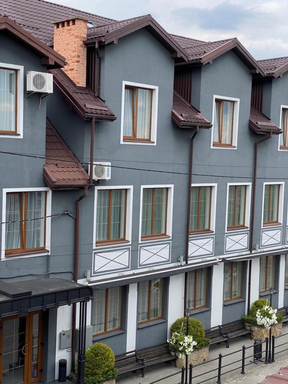 Hotel Kopa - Zhovkva Bagian luar foto